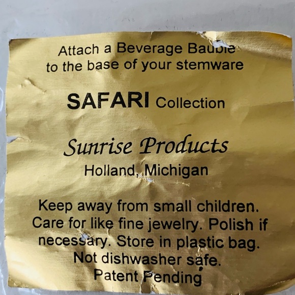 A beverage bauble - Picture 2 of 10